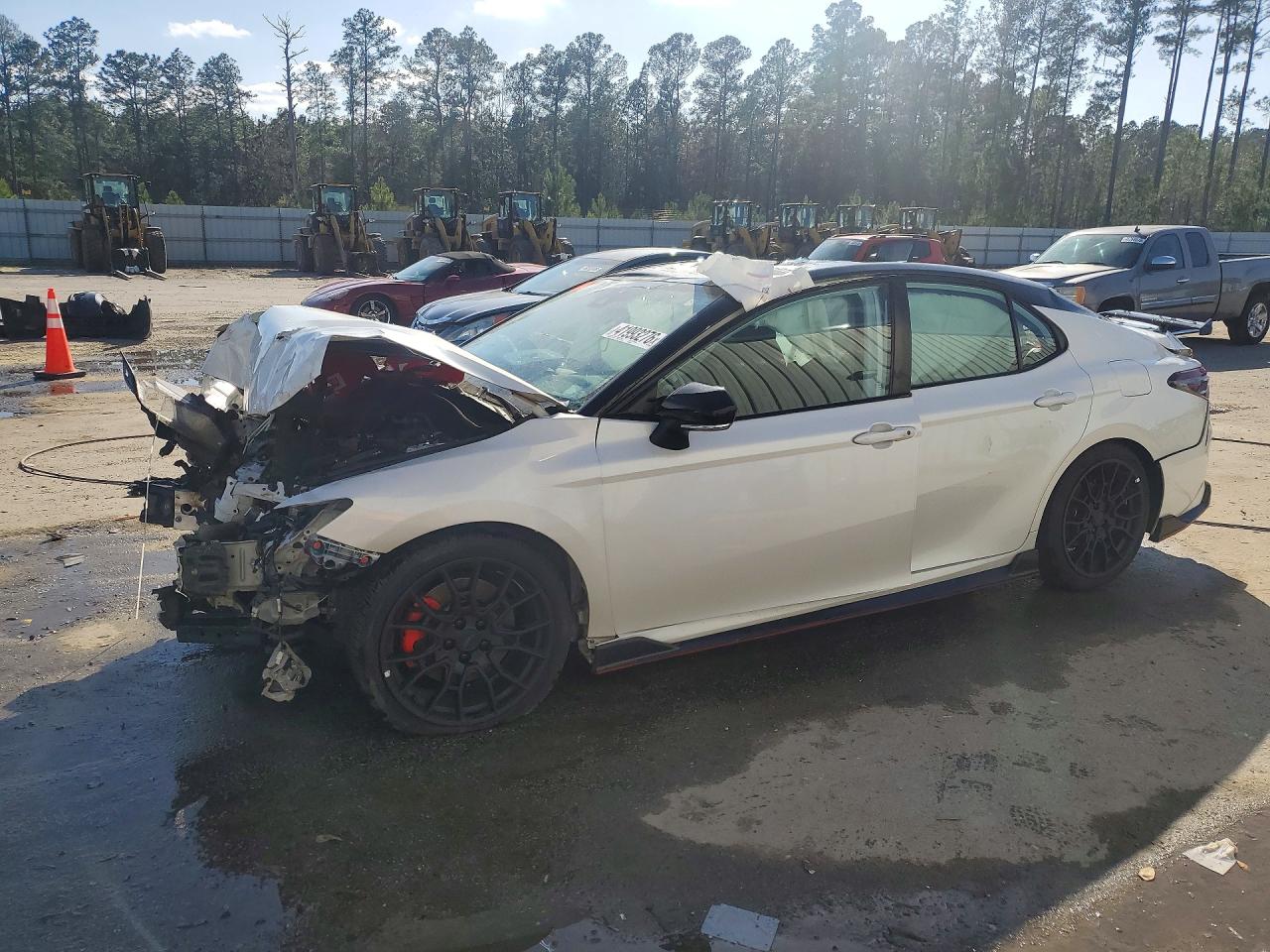 Salvage Toyota Camry Image