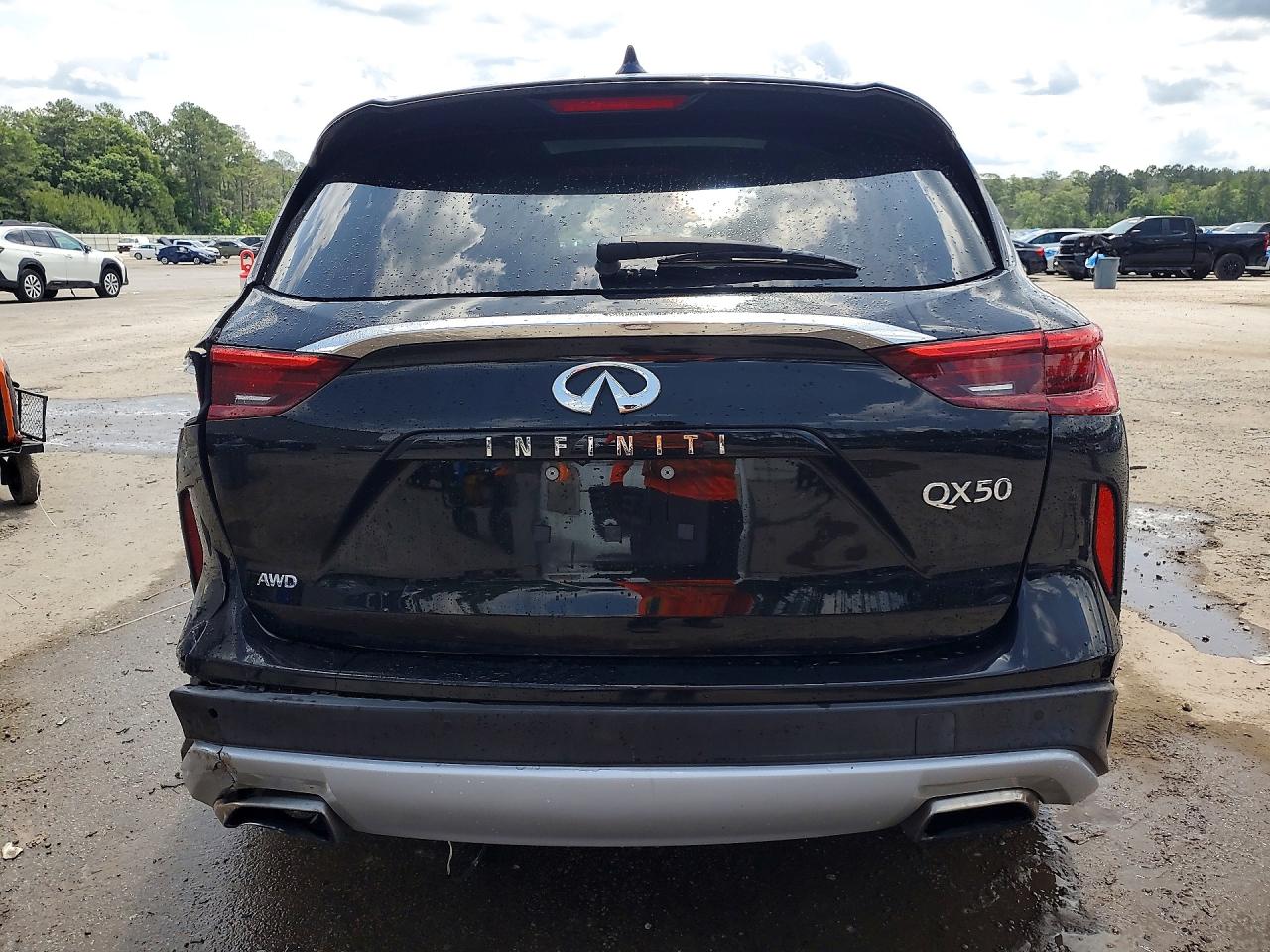 INFINITI Qx Essential