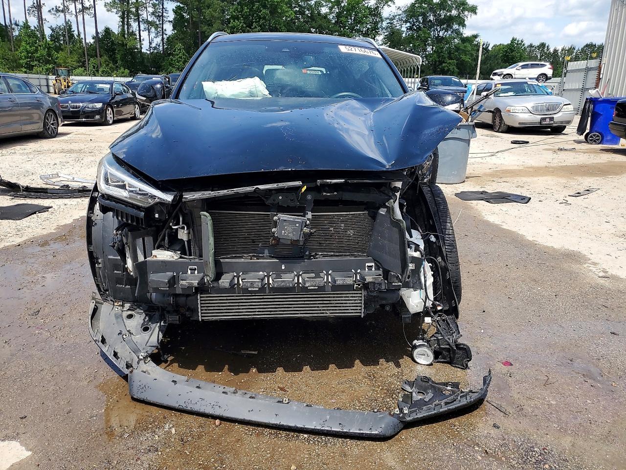 INFINITI Qx Essential