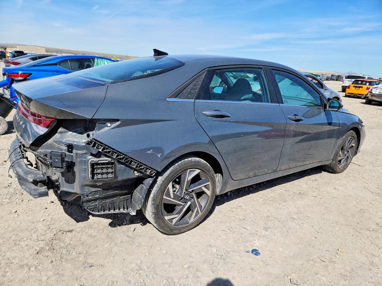 Hyundai ELANTRA Sel