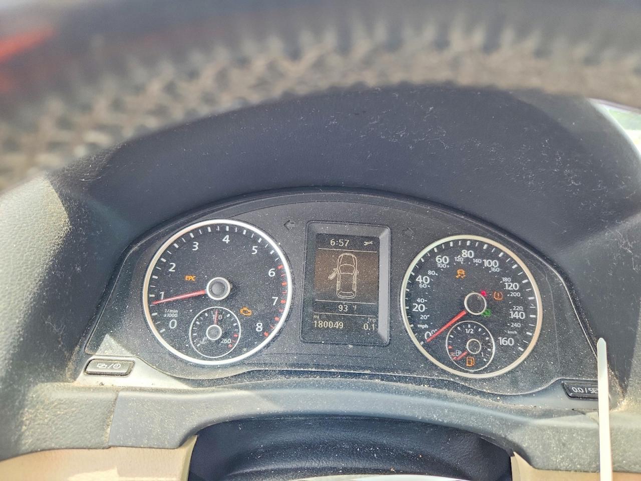 Volkswagen Tiguan S