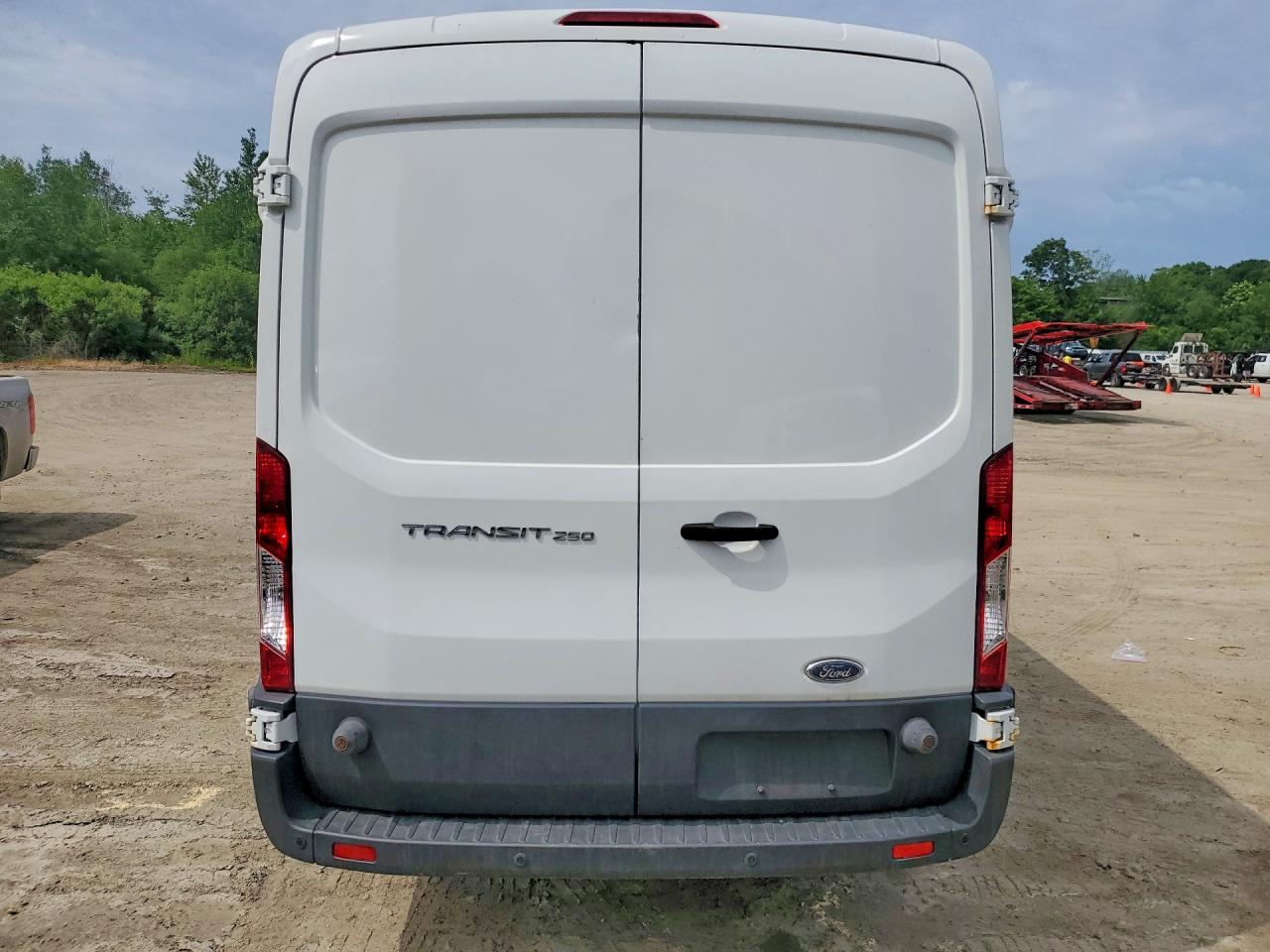 Ford Transit T-250