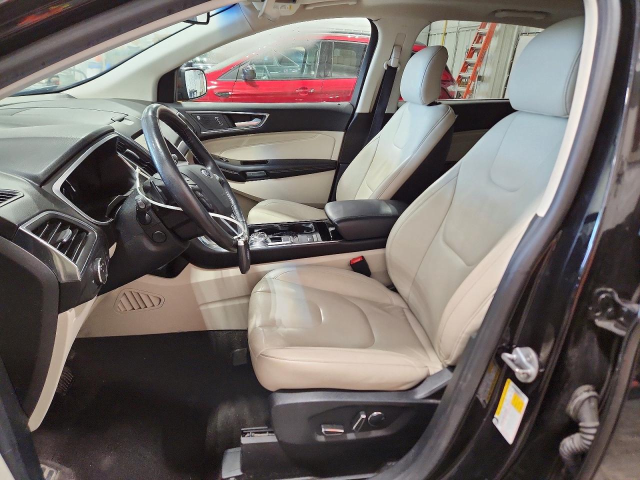 Ford Edge Titanium