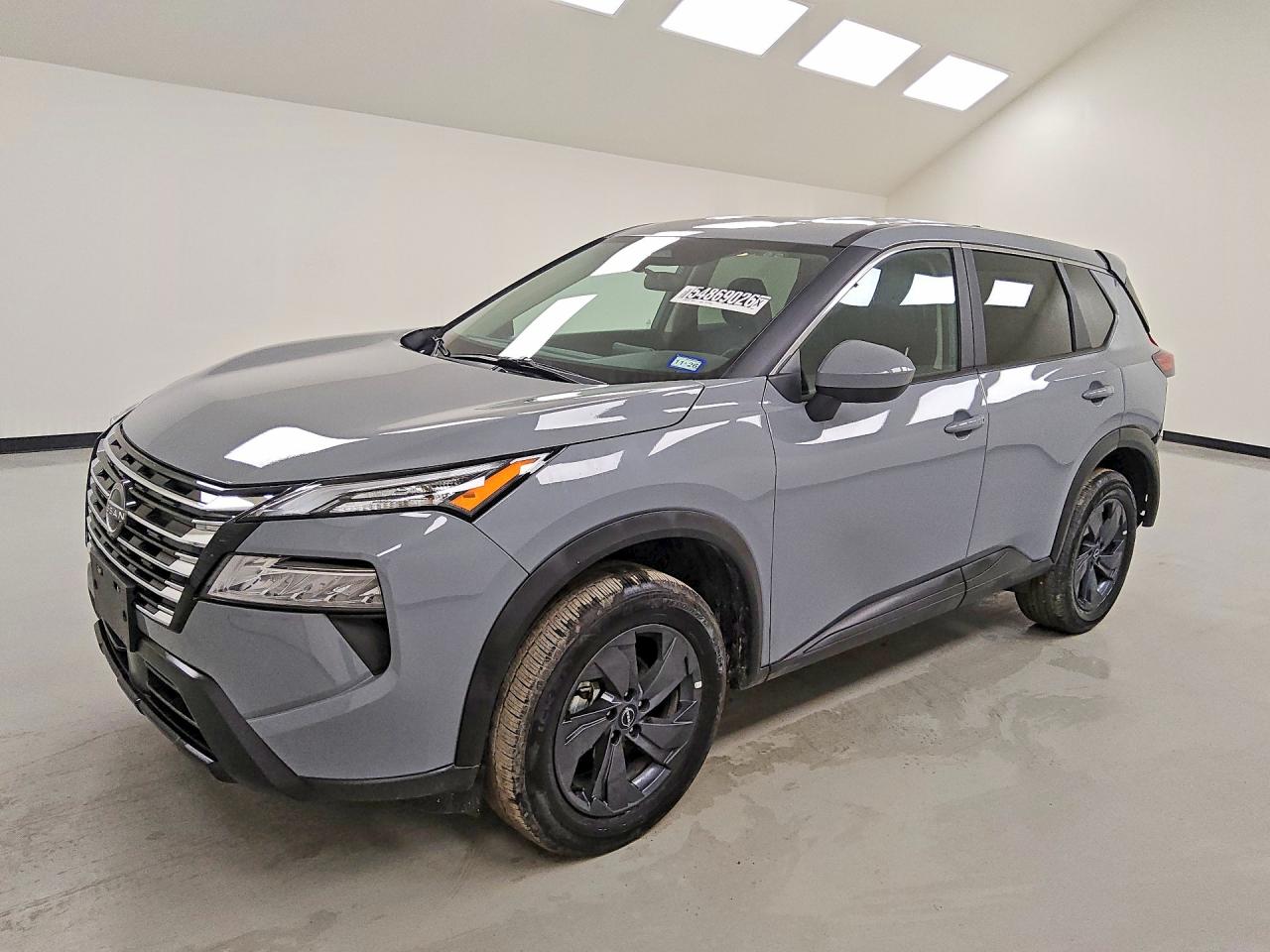 Salvage Nissan Rogue Image