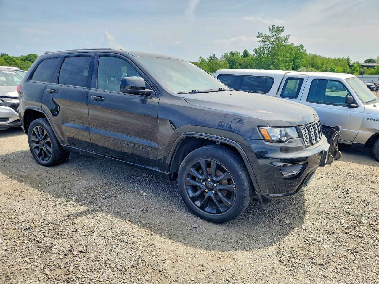 Jeep Grand Cherokee Laredo