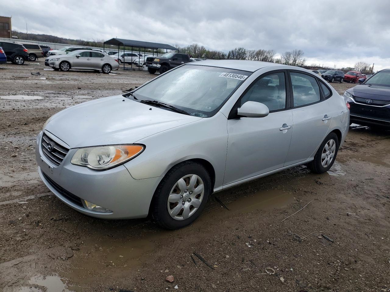 Salvage Hyundai ELANTRA Image
