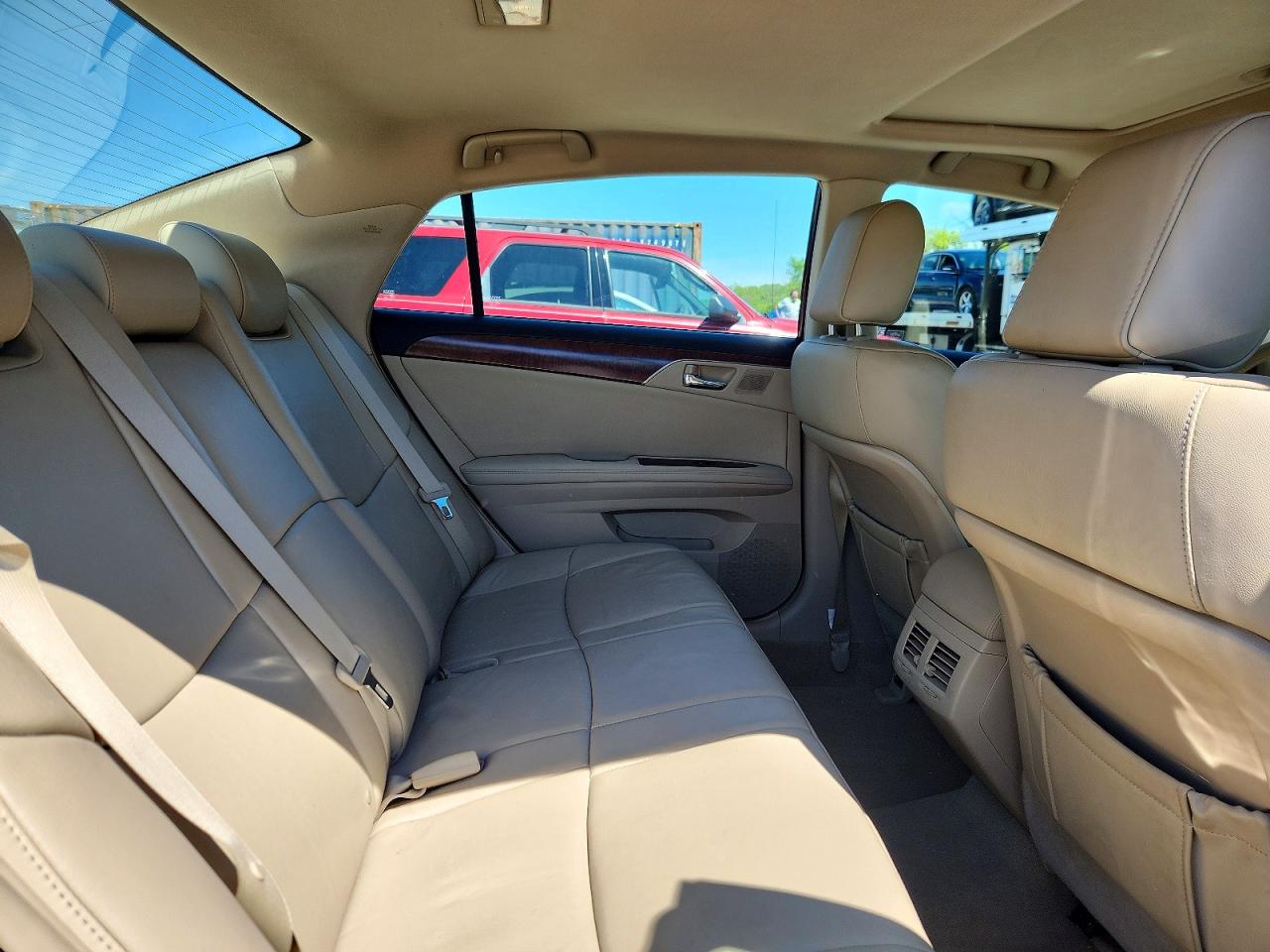 Toyota Avalon Base