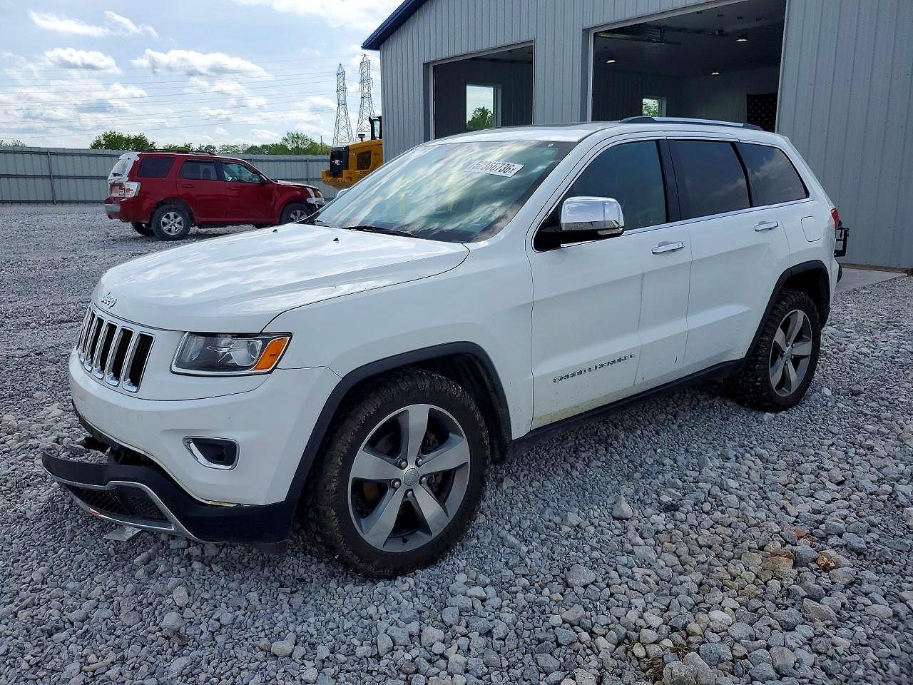 Salvage Jeep Cherokee Image
