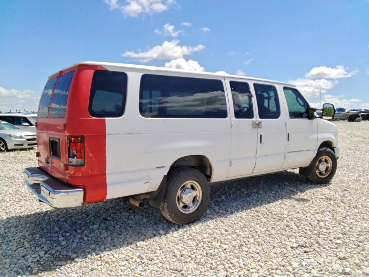 Ford Econoline E350 Super Duty Wagon