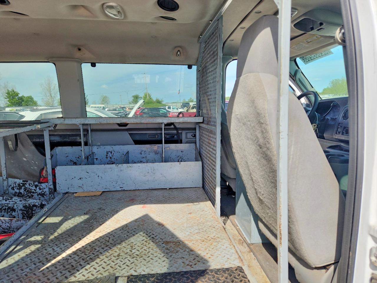 Ford Econoline E350 Super Duty Wagon