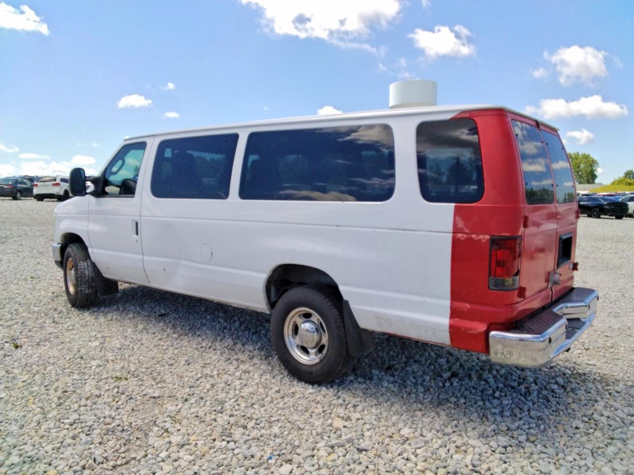 Ford Econoline E350 Super Duty Wagon
