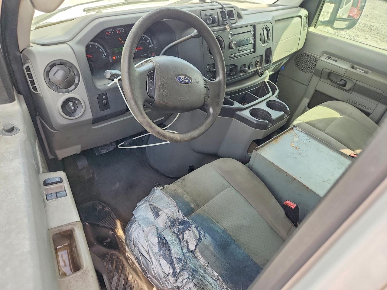 Ford Econoline E350 Super Duty Wagon