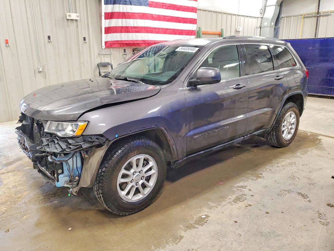 Salvage Jeep Grand Cherokee Image