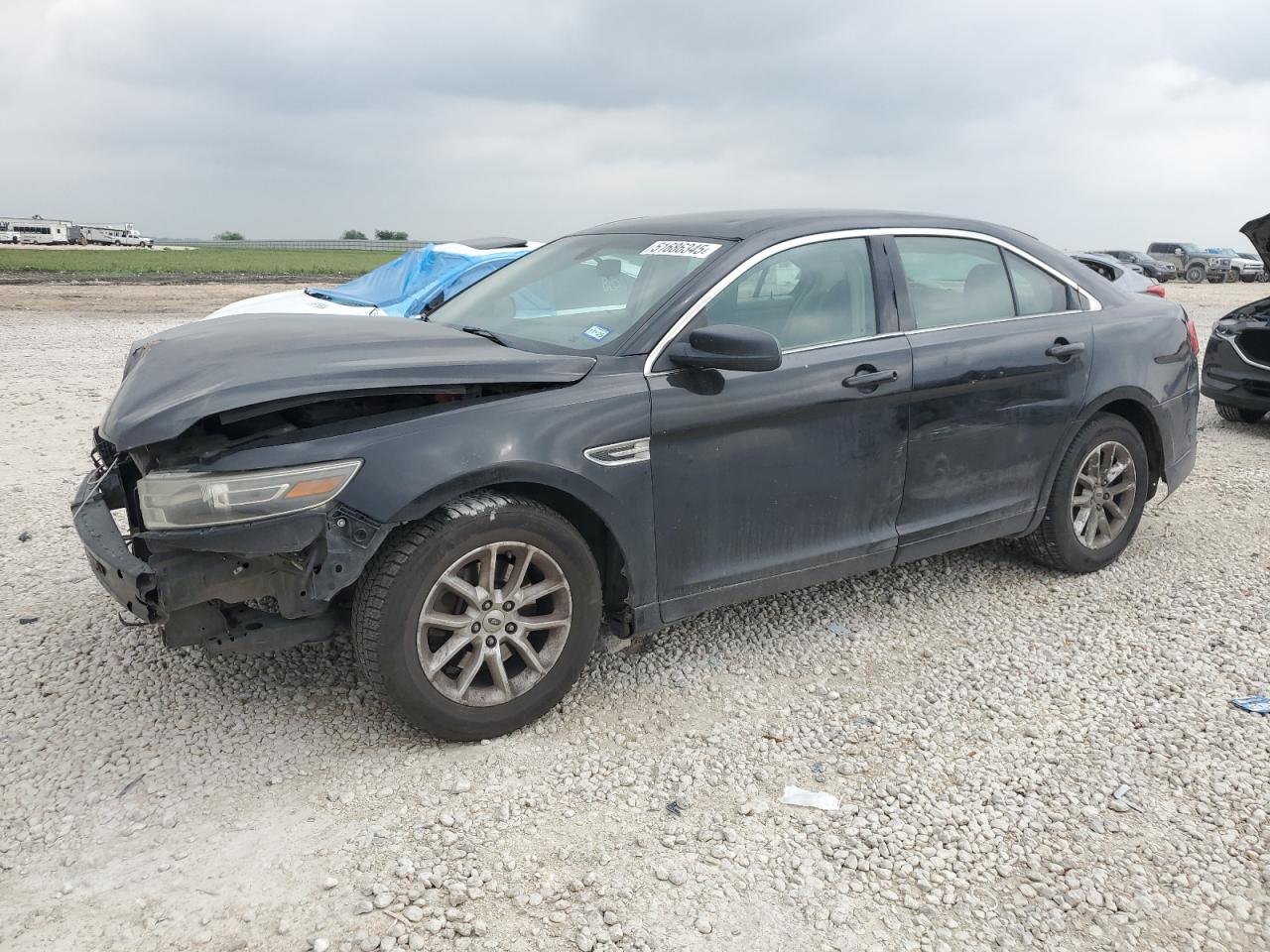 Salvage Ford Taurus Image