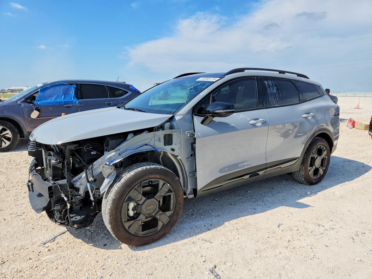 Salvage Kia Sportage Image