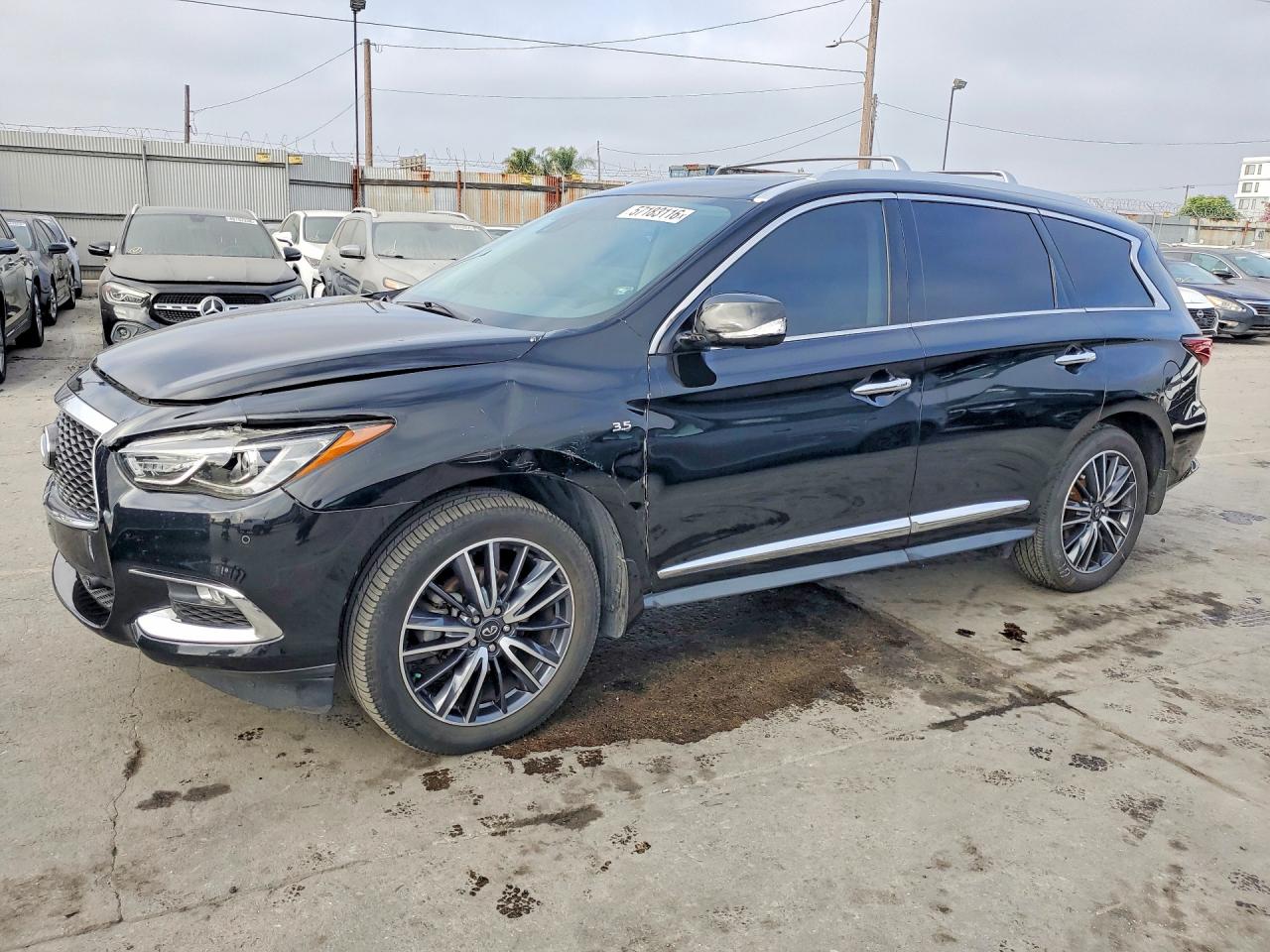 Salvage INFINITI Qx Image