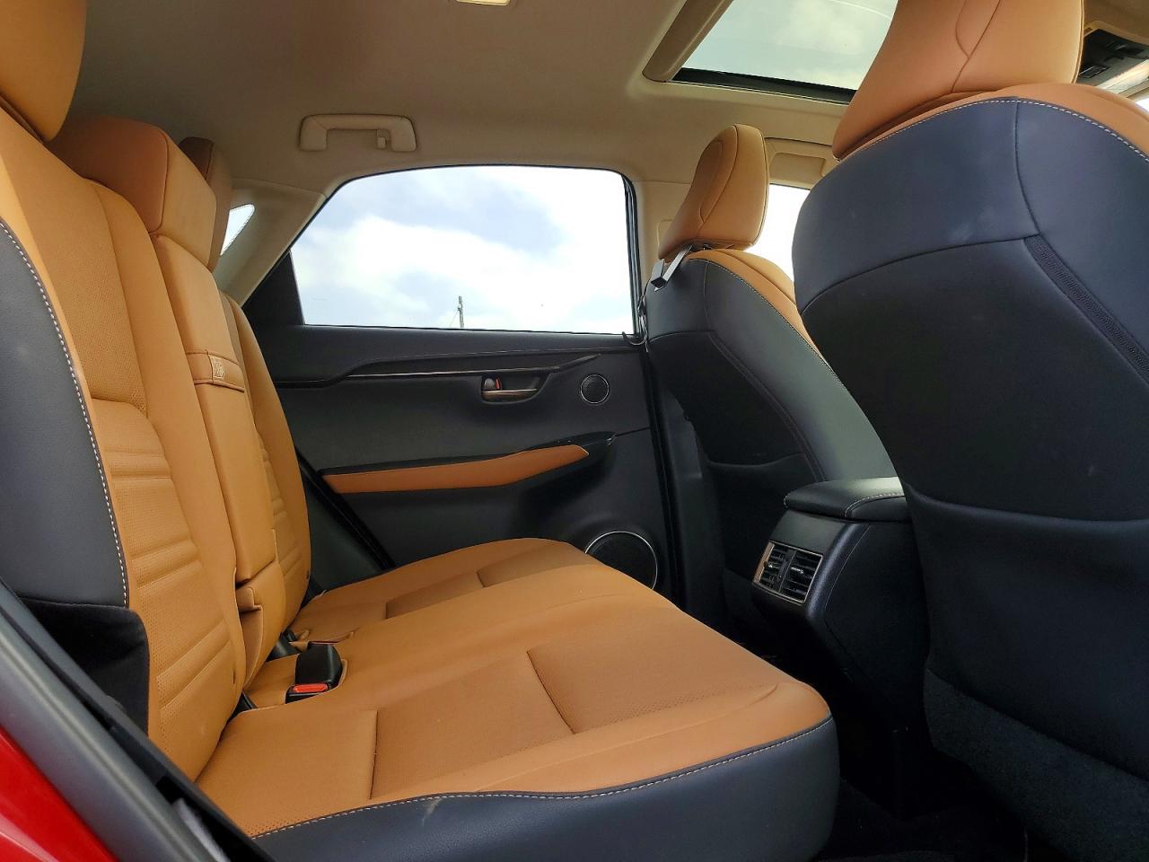 Lexus NX Base