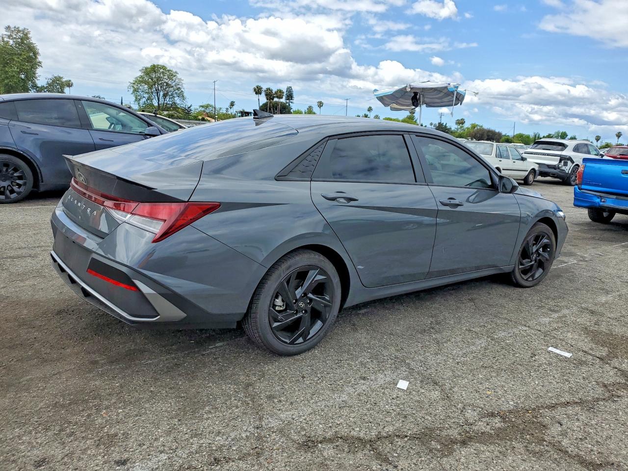 Hyundai ELANTRA Sel Sport
