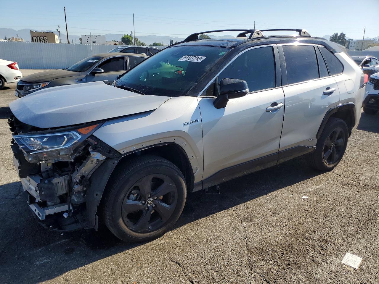 Salvage Toyota RAV4 Image