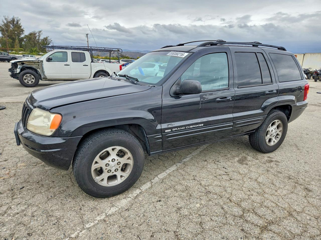 Salvage Jeep Grand Cherokee Image