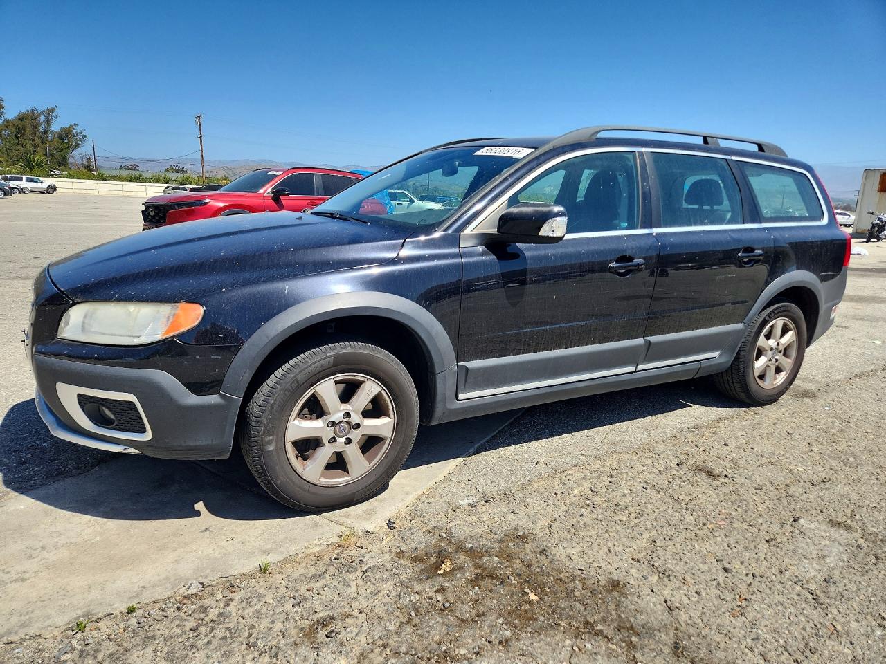 Salvage Volvo XC70 Image