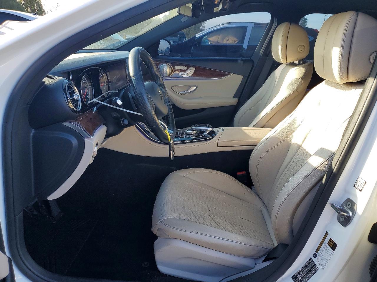 Mercedes-Benz E-Class 300