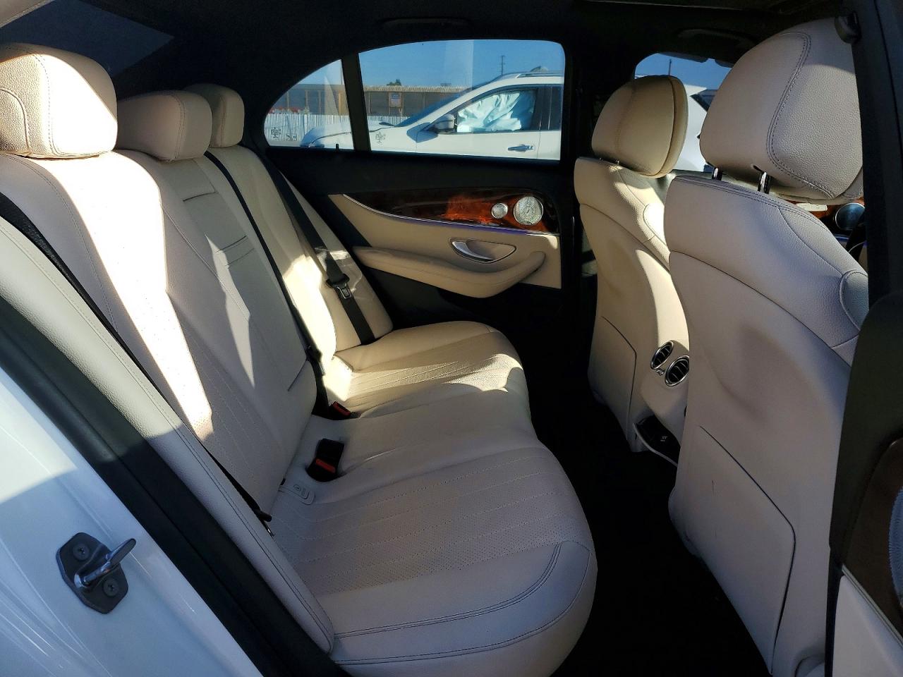 Mercedes-Benz E-Class 300