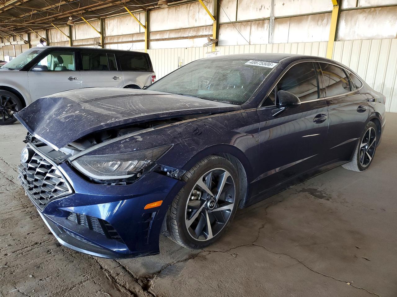 Salvage Hyundai SONATA Image