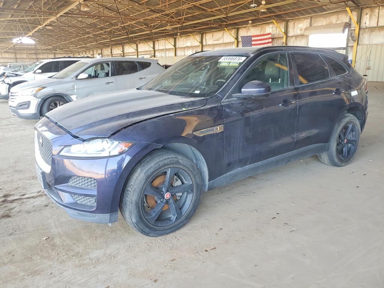 Salvage Jaguar F-PACE Image