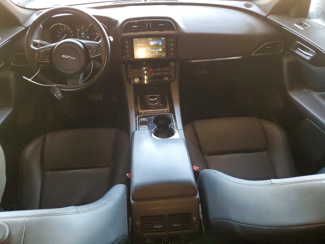 Jaguar F-PACE Premium