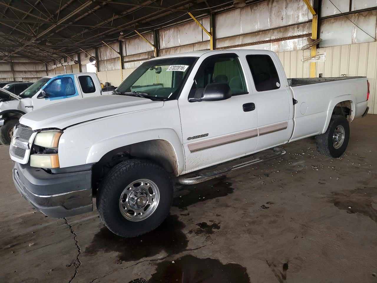 Salvage Chevrolet Silverado Image
