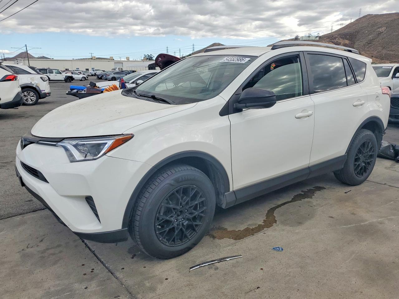 Salvage Toyota RAV4 Image