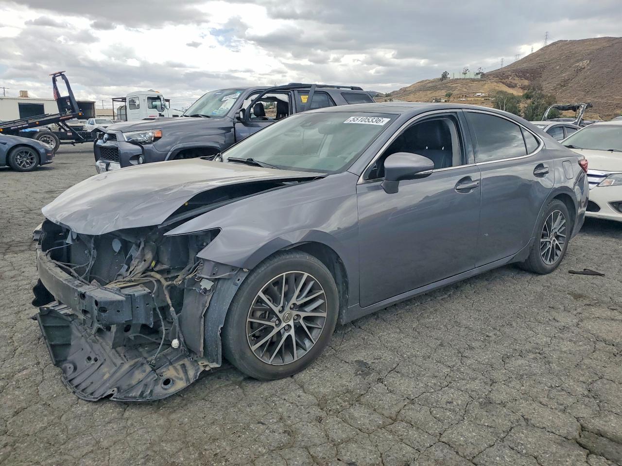 Salvage Lexus Es Image