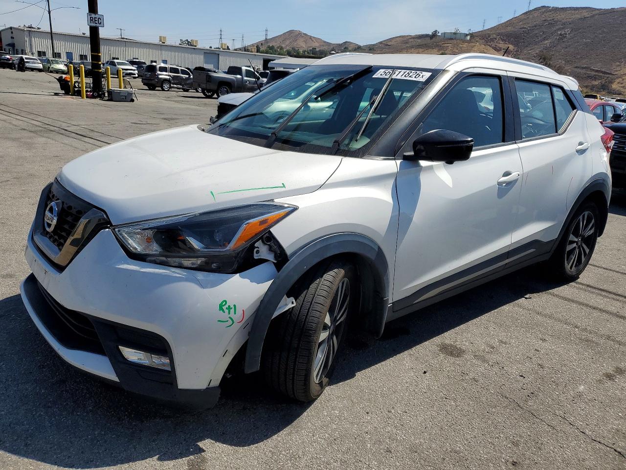 Salvage Nissan Kicks Image