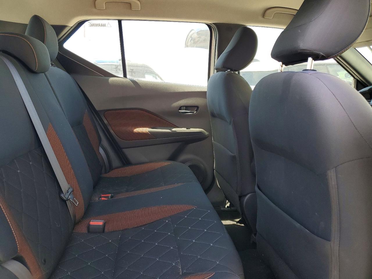 Nissan Kicks Sr