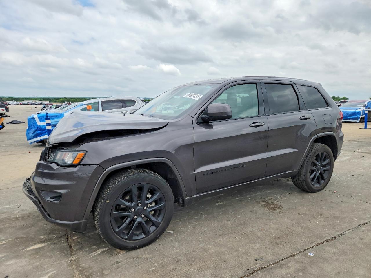 Salvage Jeep Grand Cherokee Image