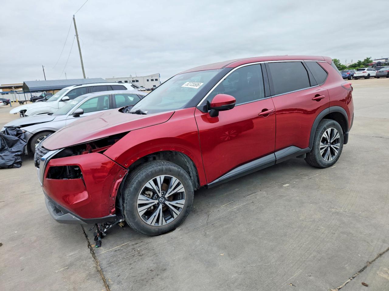 Salvage Nissan Rogue Image