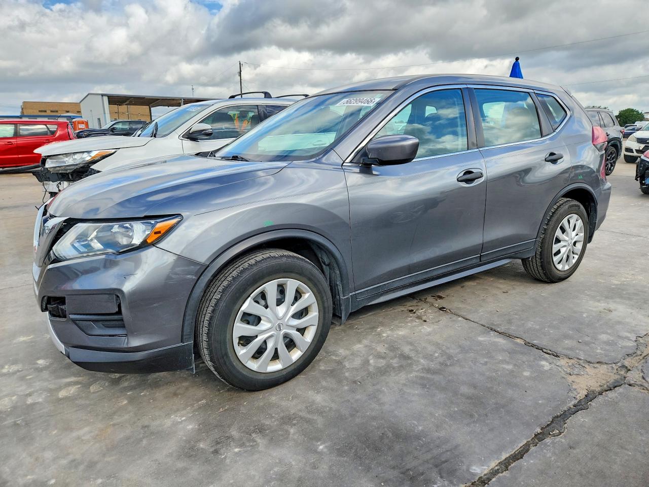 Salvage Nissan Rogue Image