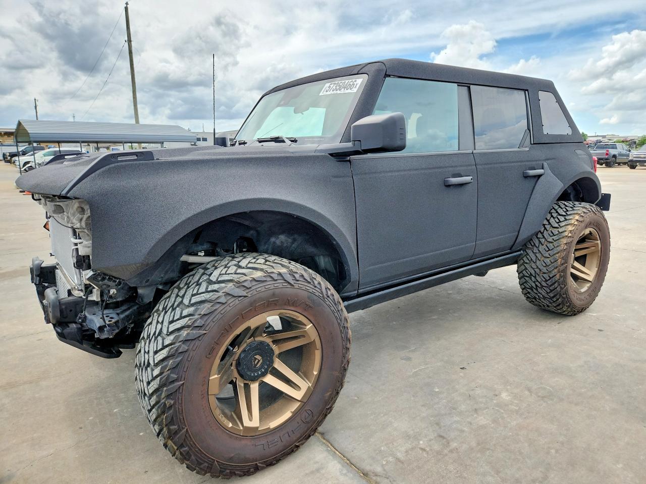 Salvage Ford Bronco Image