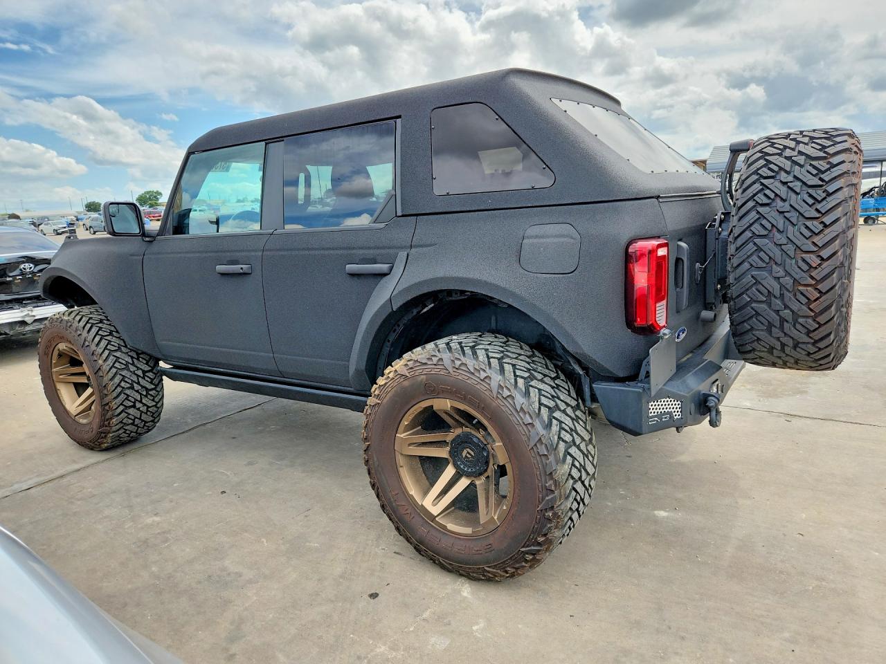 Ford Bronco Base