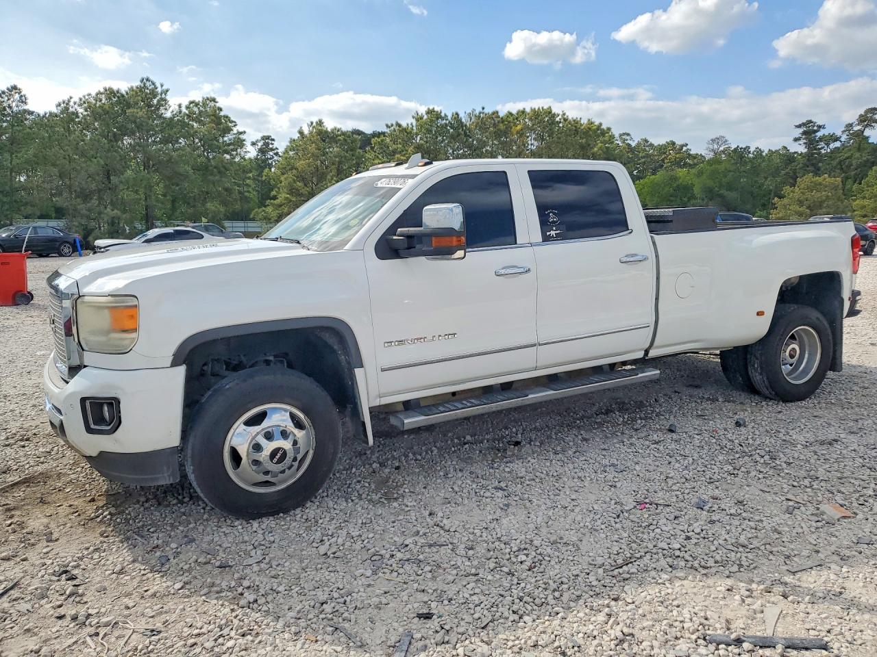 Salvage GMC Sierra K3 Image