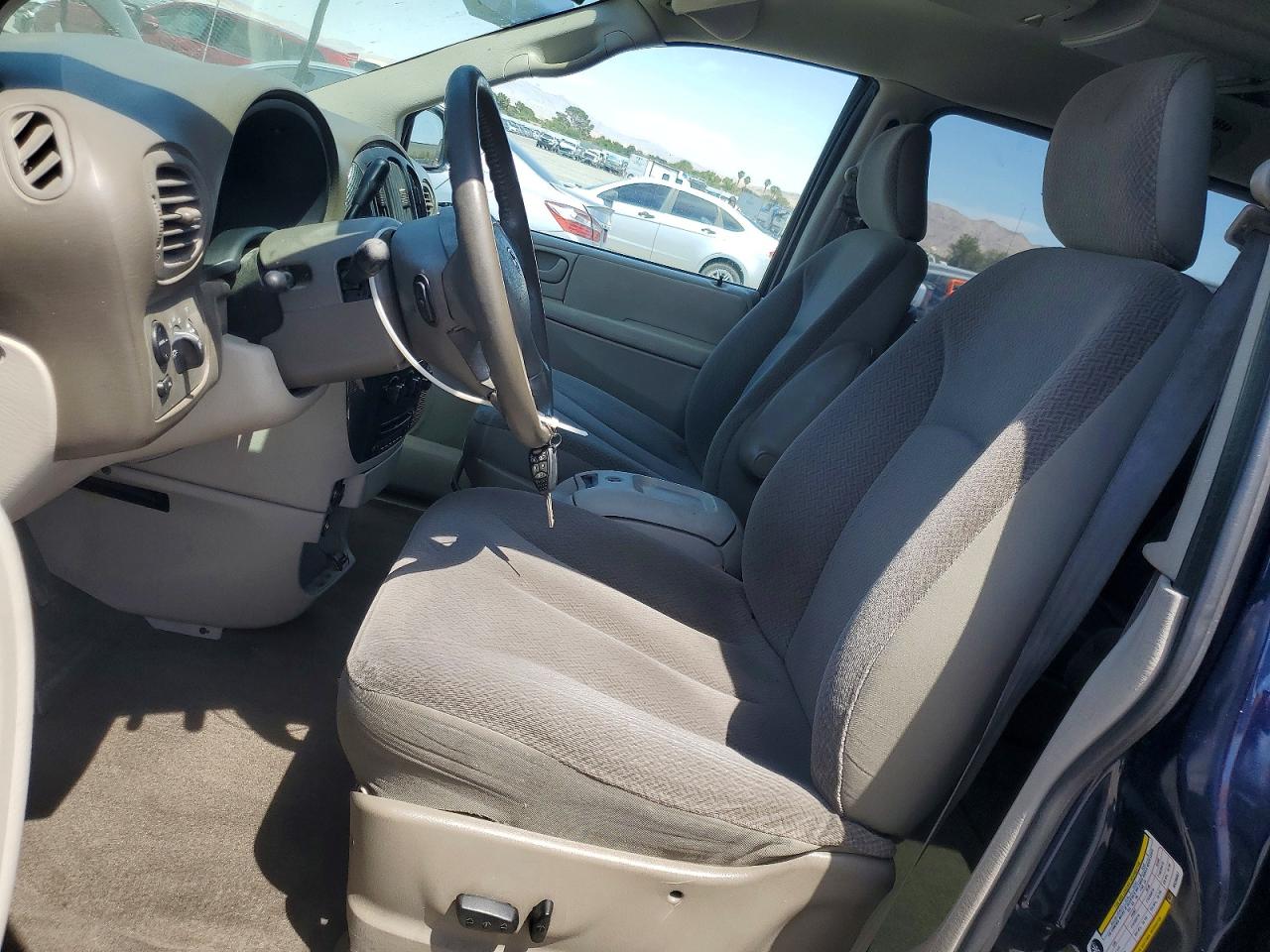 Dodge Caravan Sxt