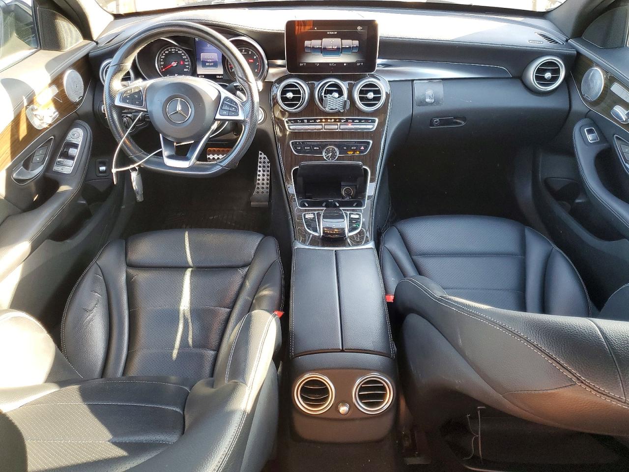 Mercedes-Benz C-Class 400 4matic