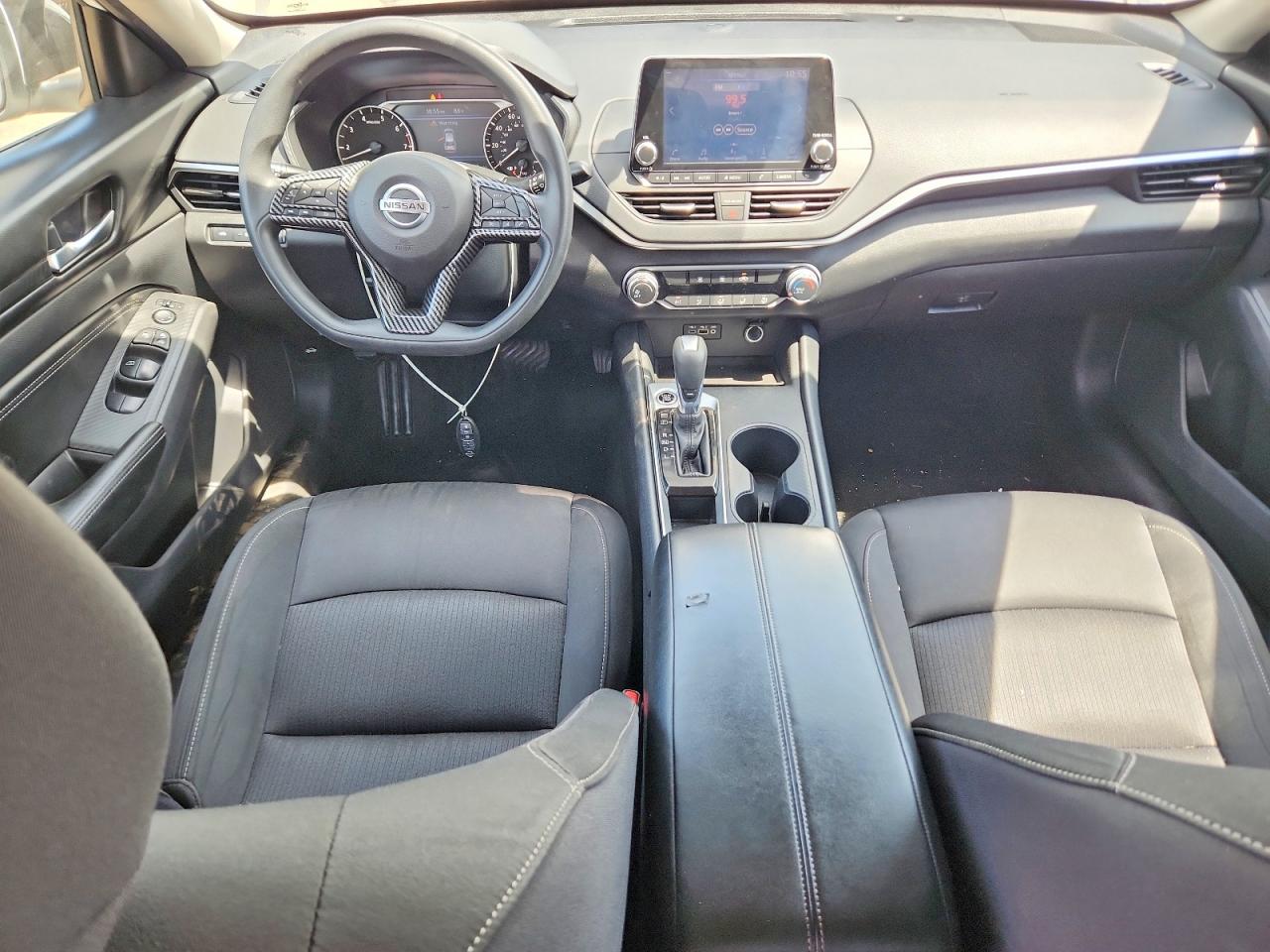 Nissan Altima S
