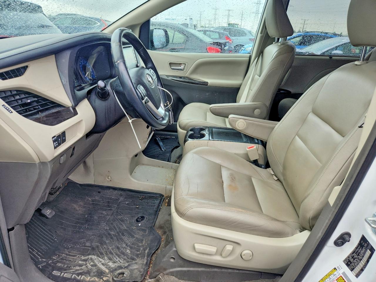 Toyota Sienna Xle 8-passenger