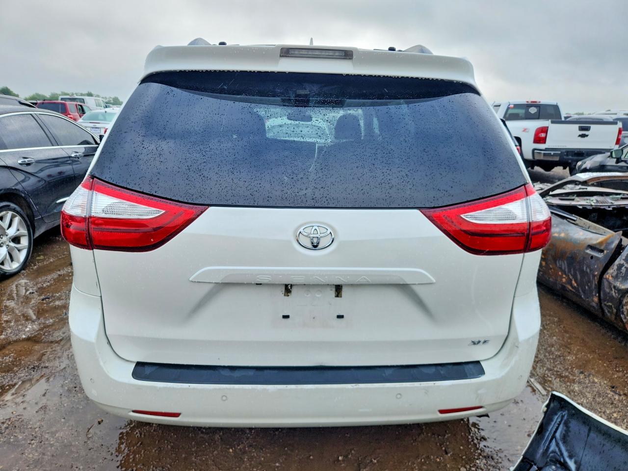 Toyota Sienna Xle 8-passenger