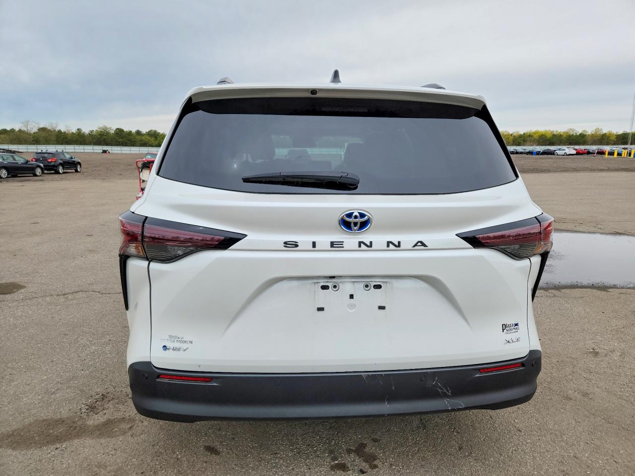 Toyota Sienna Xle 8-passenger