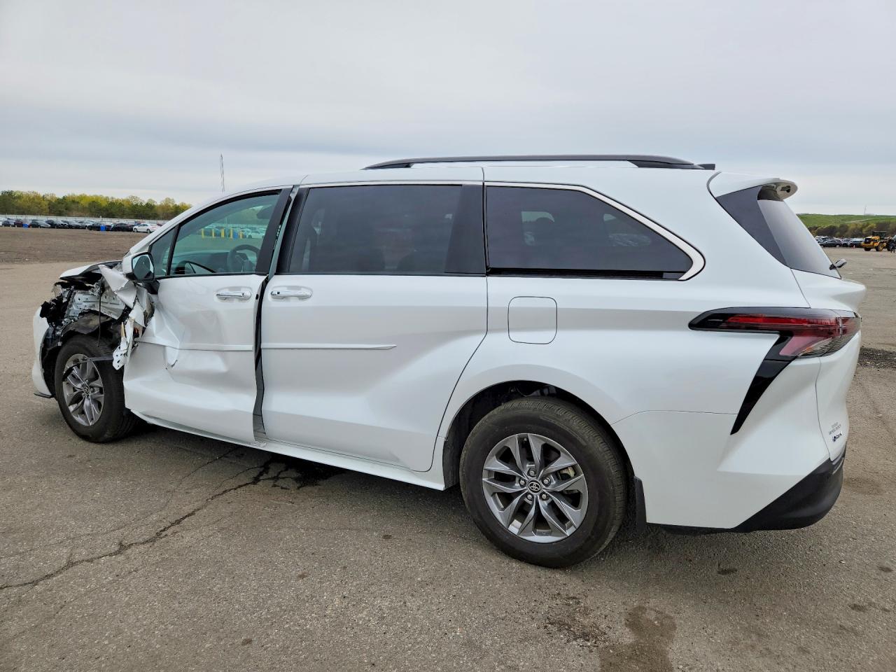 Toyota Sienna Xle 8-passenger