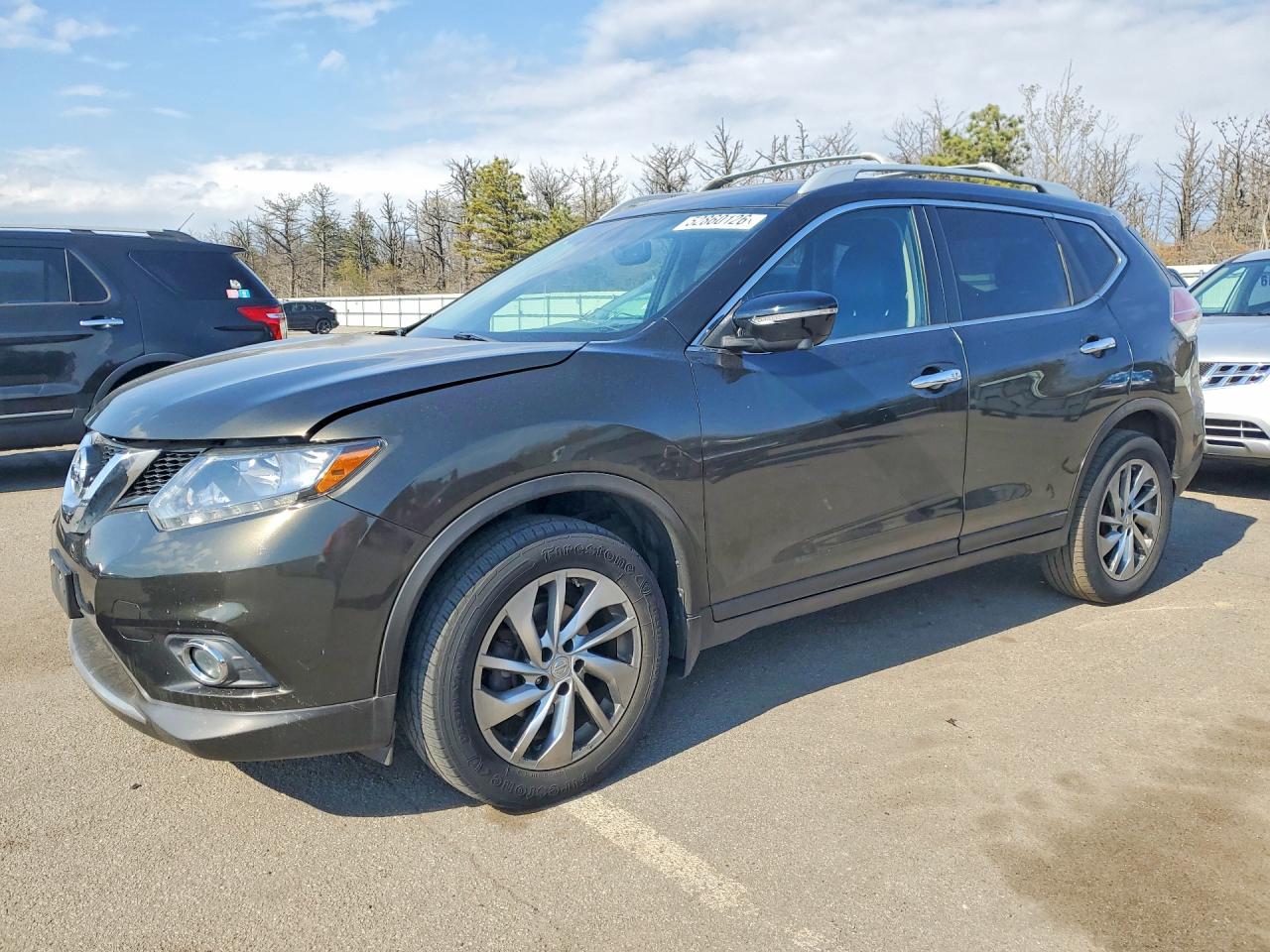 Salvage Nissan Rogue Image