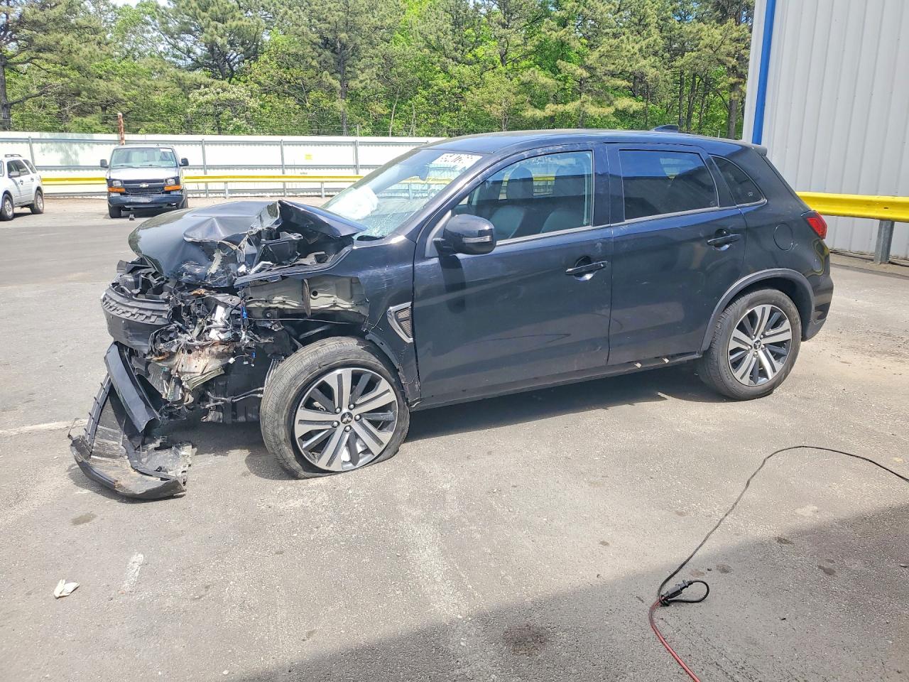 Salvage Mitsubishi Outlander Image
